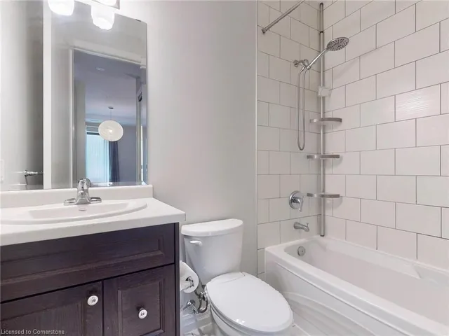 Additional property image - 112 King St Unit 606