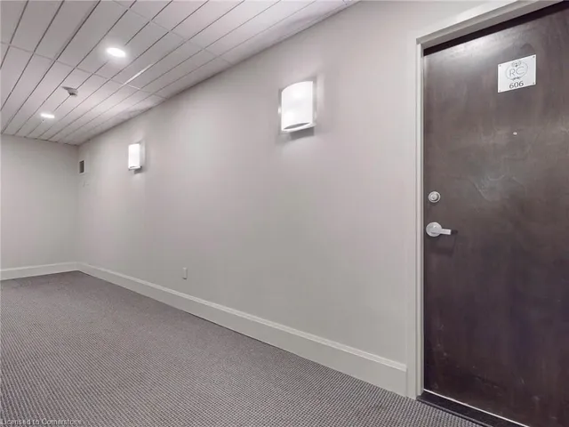 Additional property image - 112 King St Unit 606
