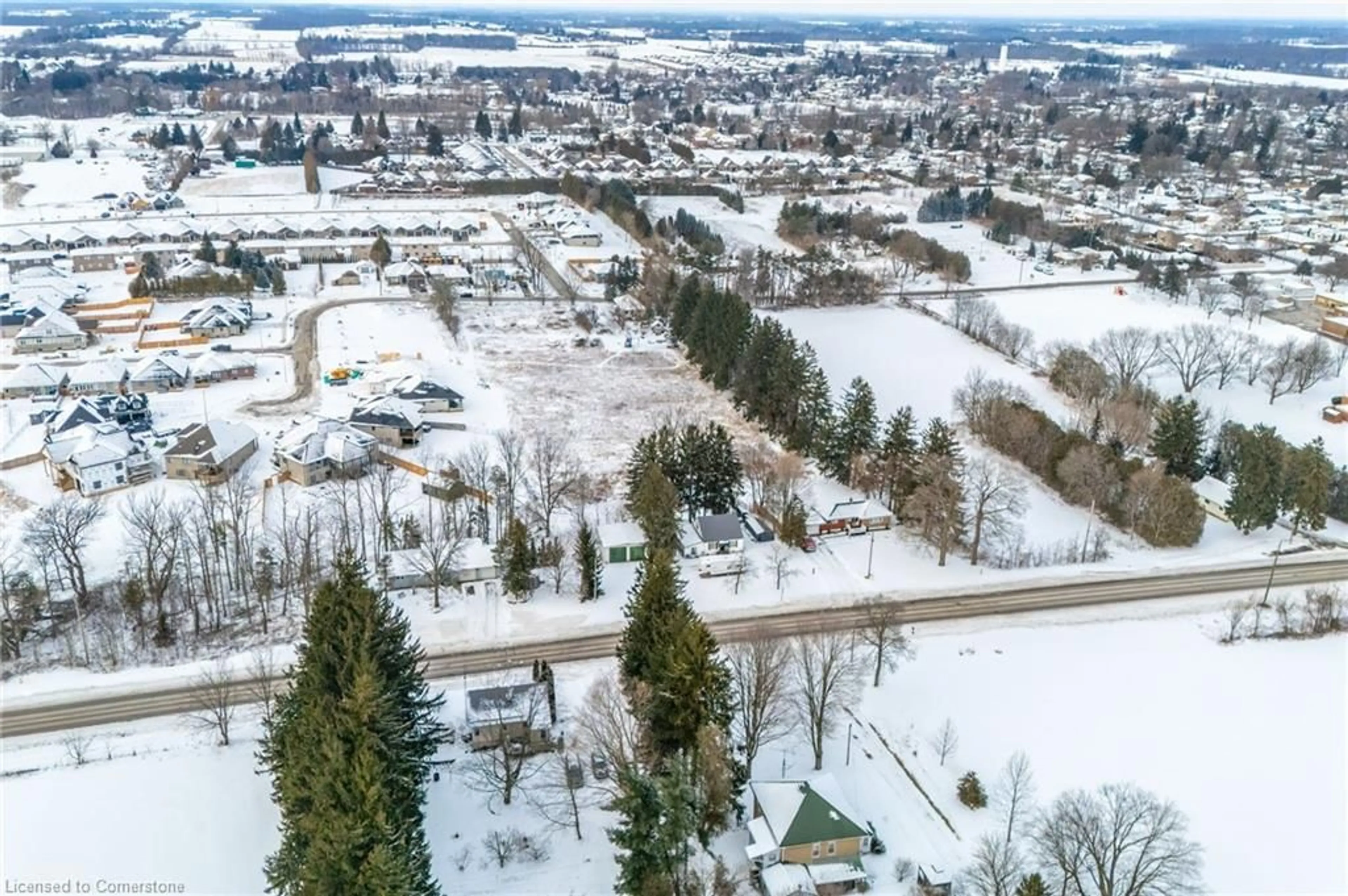 A pic from outside/outdoor area/front of a property/back of a property/a pic from drone, street for 211 Thompson Rd West Rd, Waterford Ontario N0E 1Y0