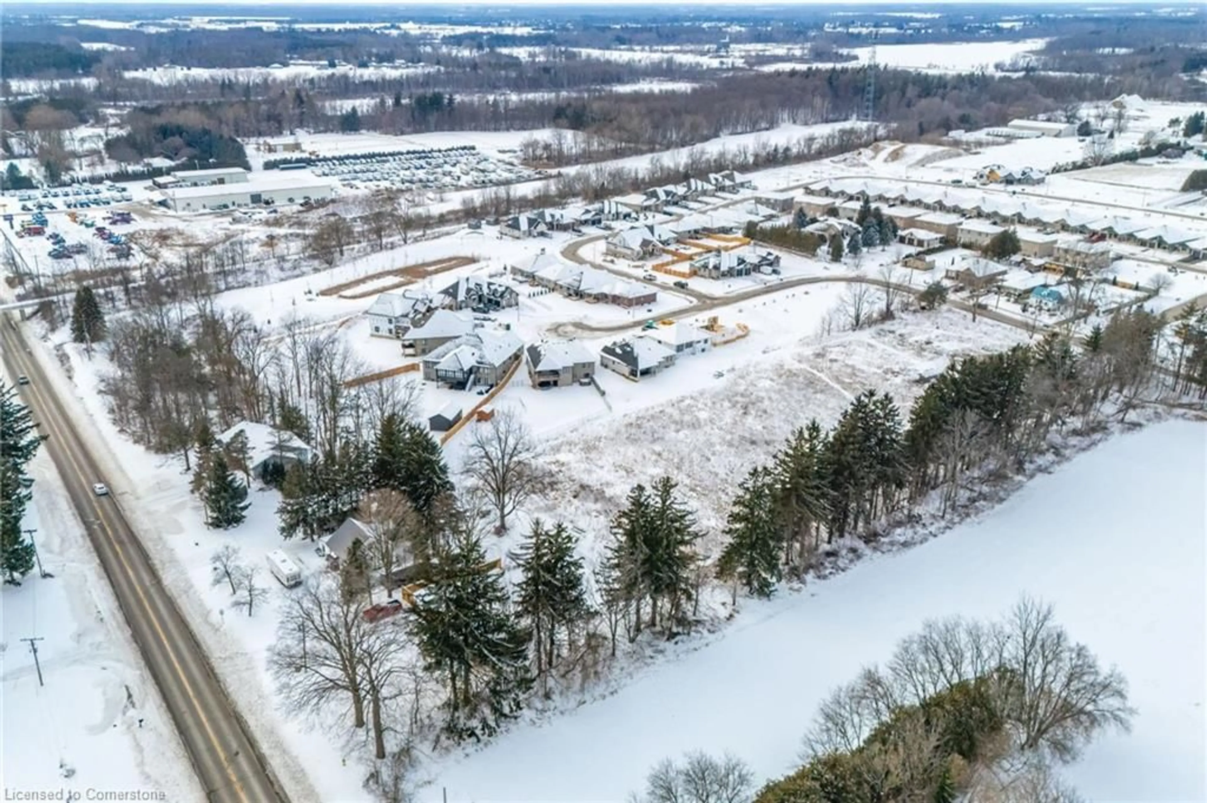 A pic from outside/outdoor area/front of a property/back of a property/a pic from drone, building for 211 Thompson Rd West Rd, Waterford Ontario N0E 1Y0