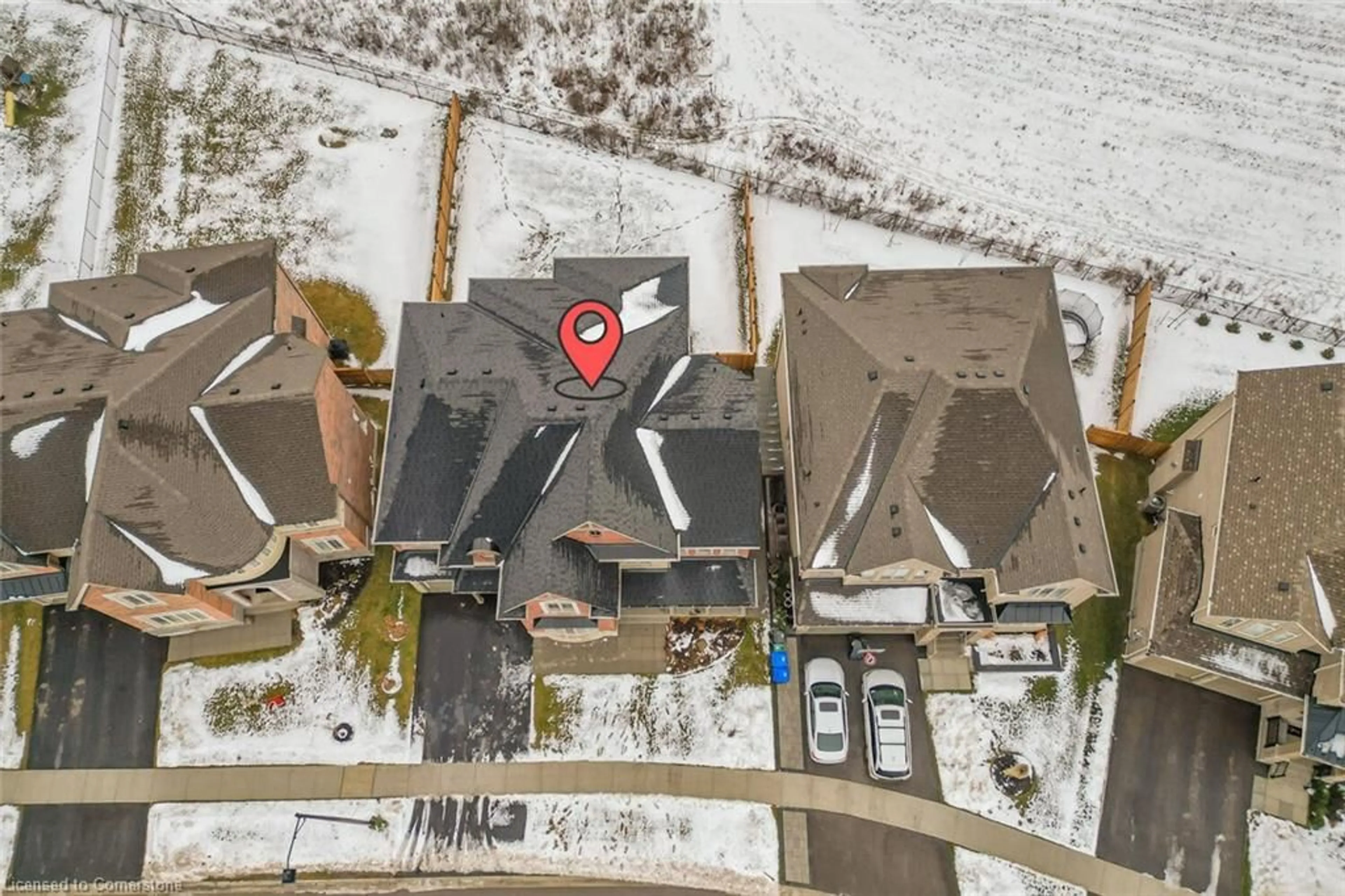 A pic from outside/outdoor area/front of a property/back of a property/a pic from drone, street for 15 Sanford Cir, Springwater Ontario L9X 2A8