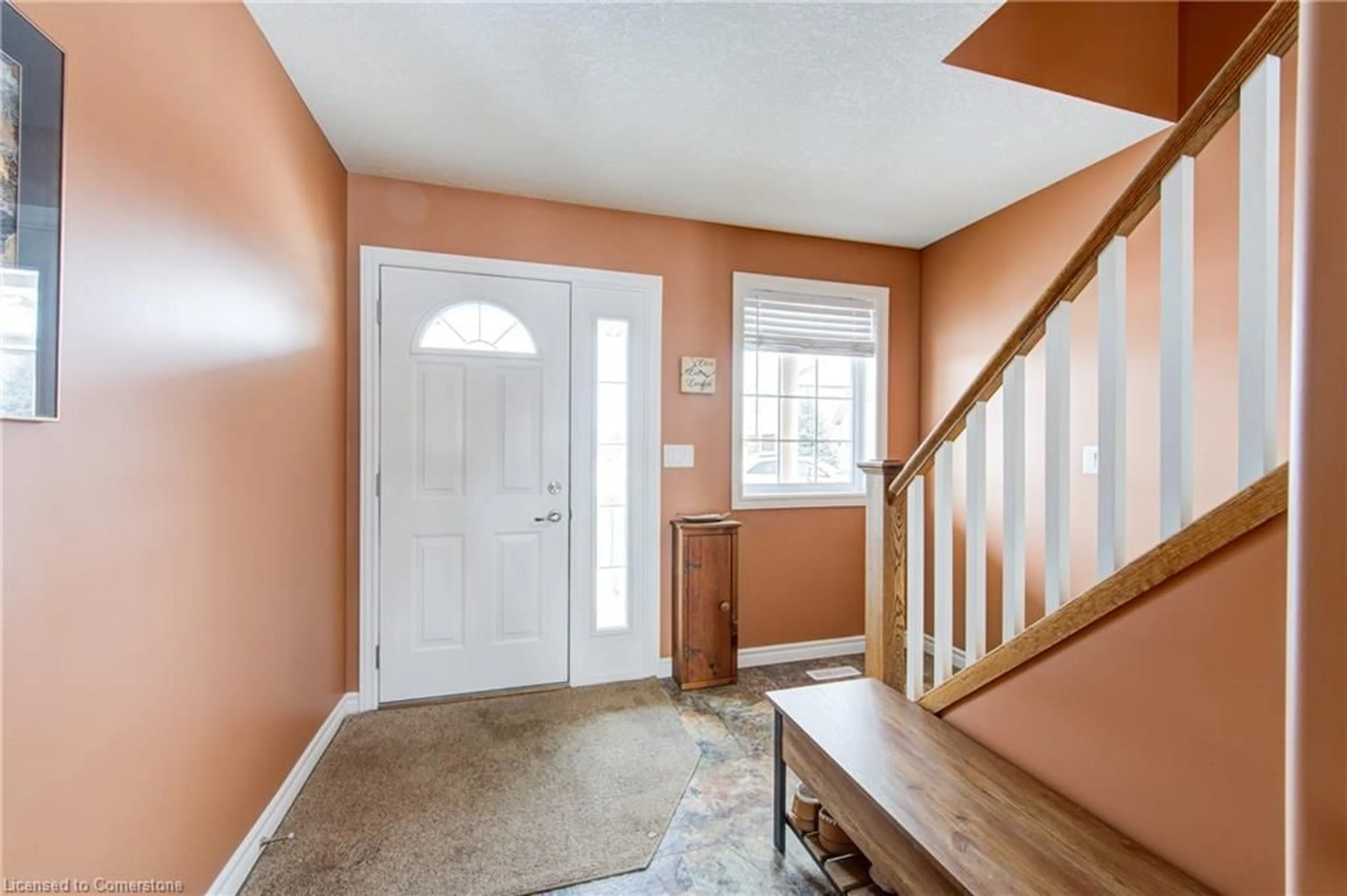 Indoor entryway for 31 Kerr Cres, Ingersoll Ontario N5C 4H2