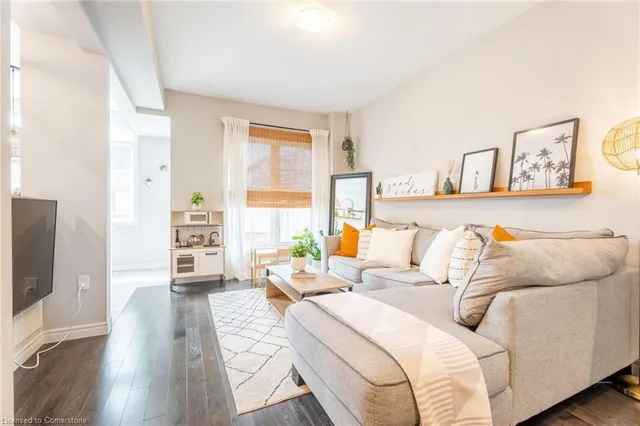 Additional property image - 8 Birot Lane