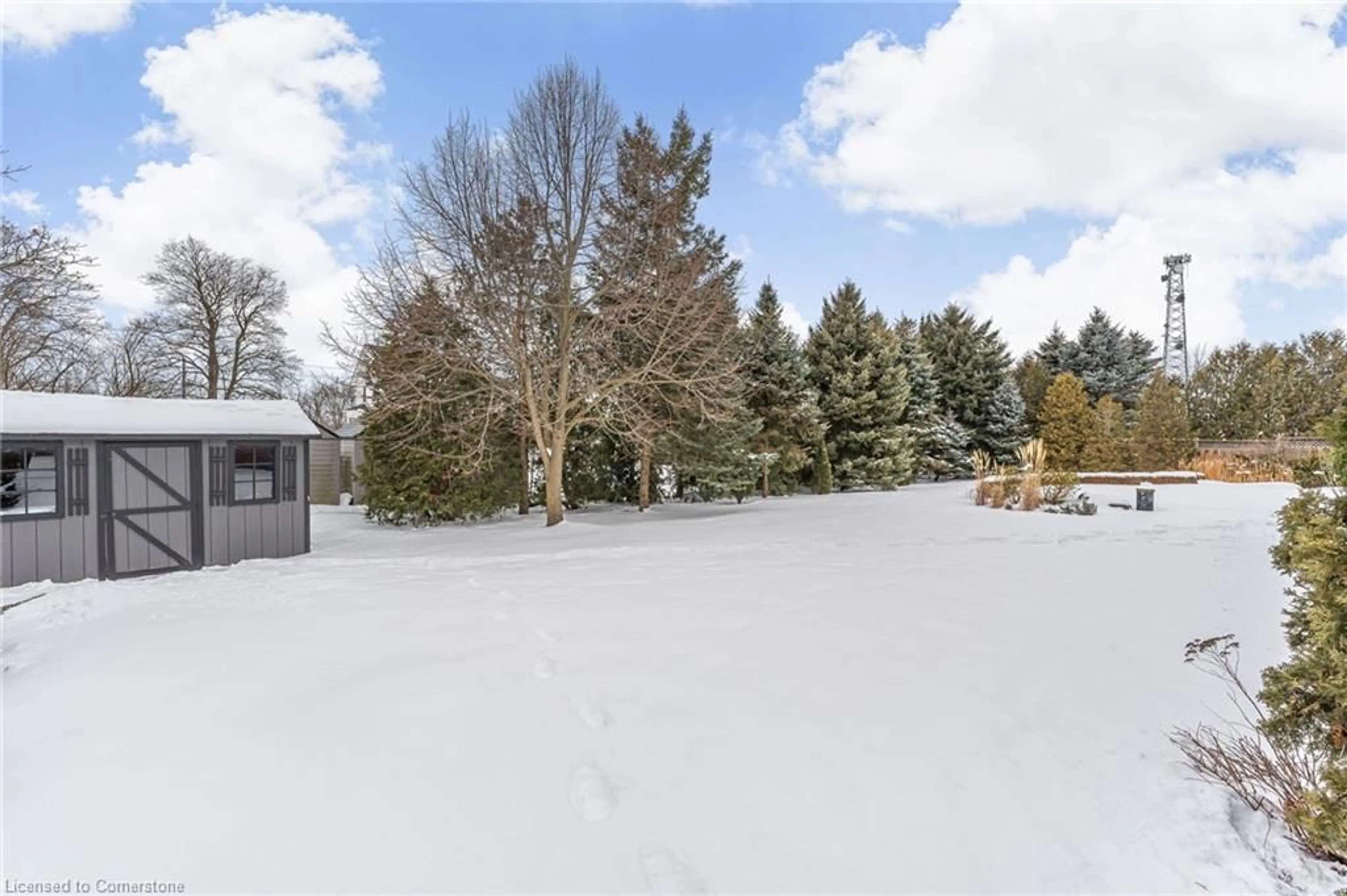 A pic from outside/outdoor area/front of a property/back of a property/a pic from drone, water/lake/river/ocean view for 14 Farewell Cres, Smithville Ontario L0R 2A0