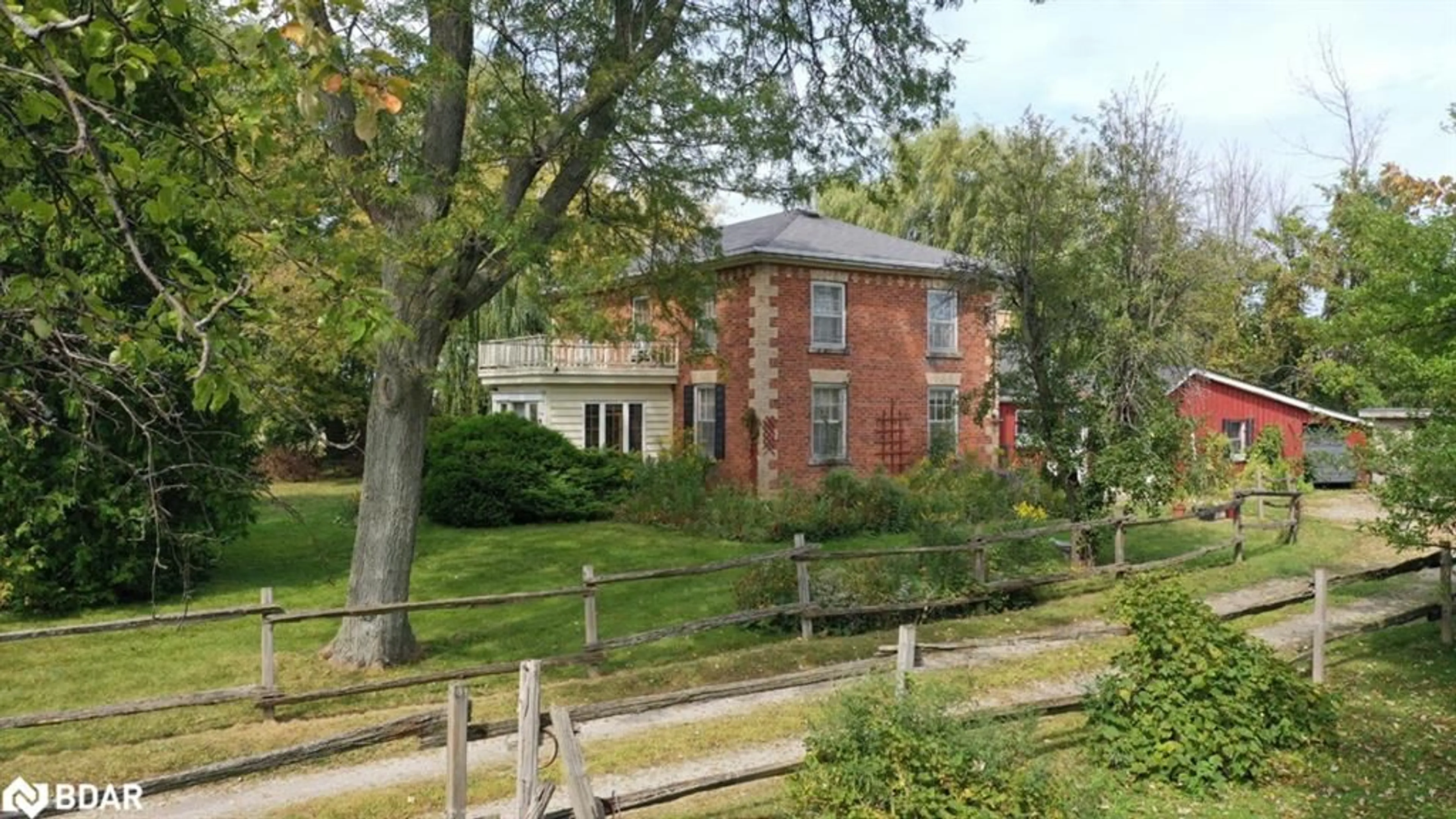 Home with brick exterior material, unknown for 6115 Eighth Line, Milton Ontario L9E 1A4