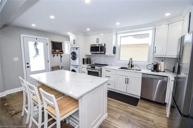 Additional property image - 176 East 43rd St
