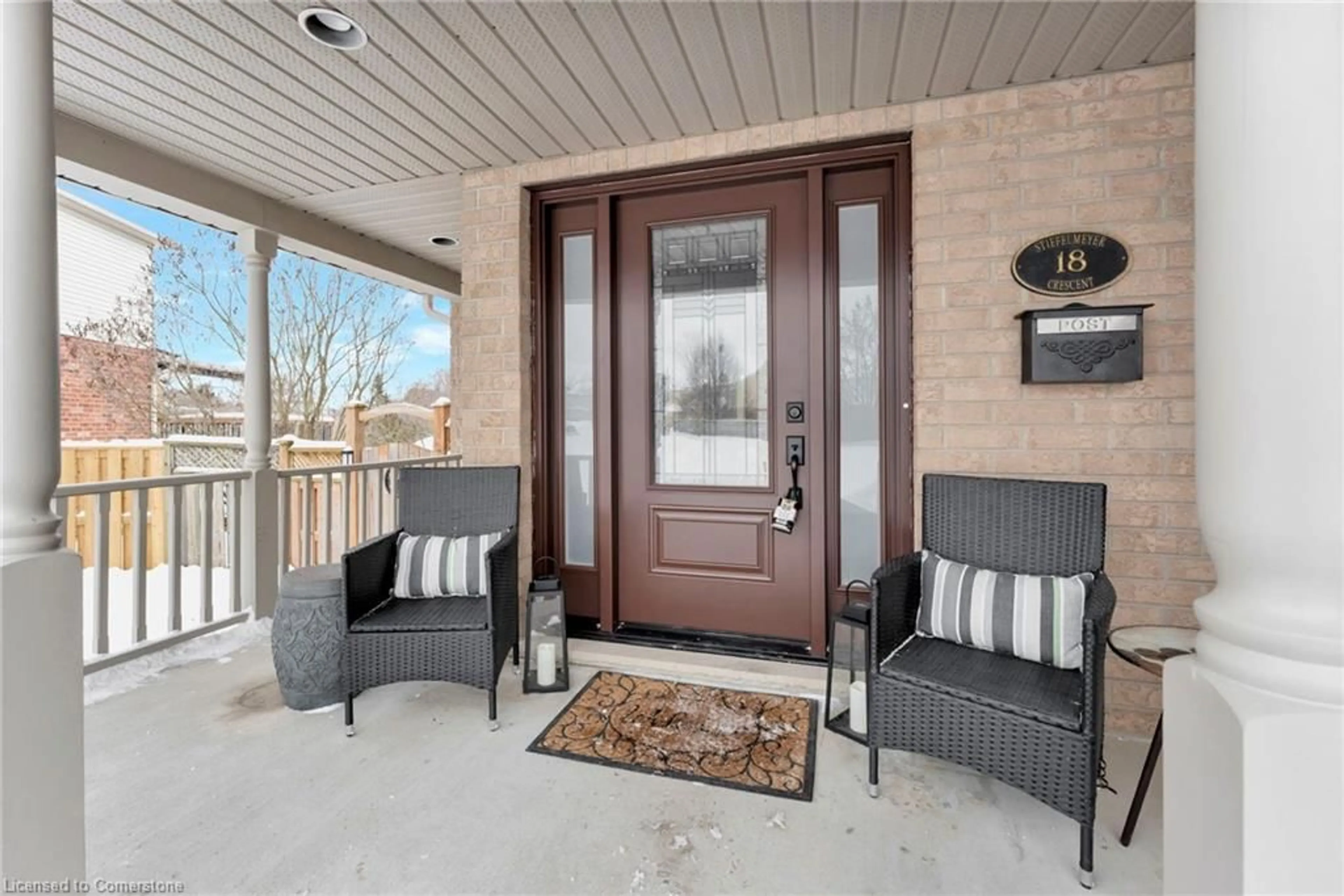 Indoor entryway for 18 Stiefelmeyer Cres, Baden Ontario N3A 2L1