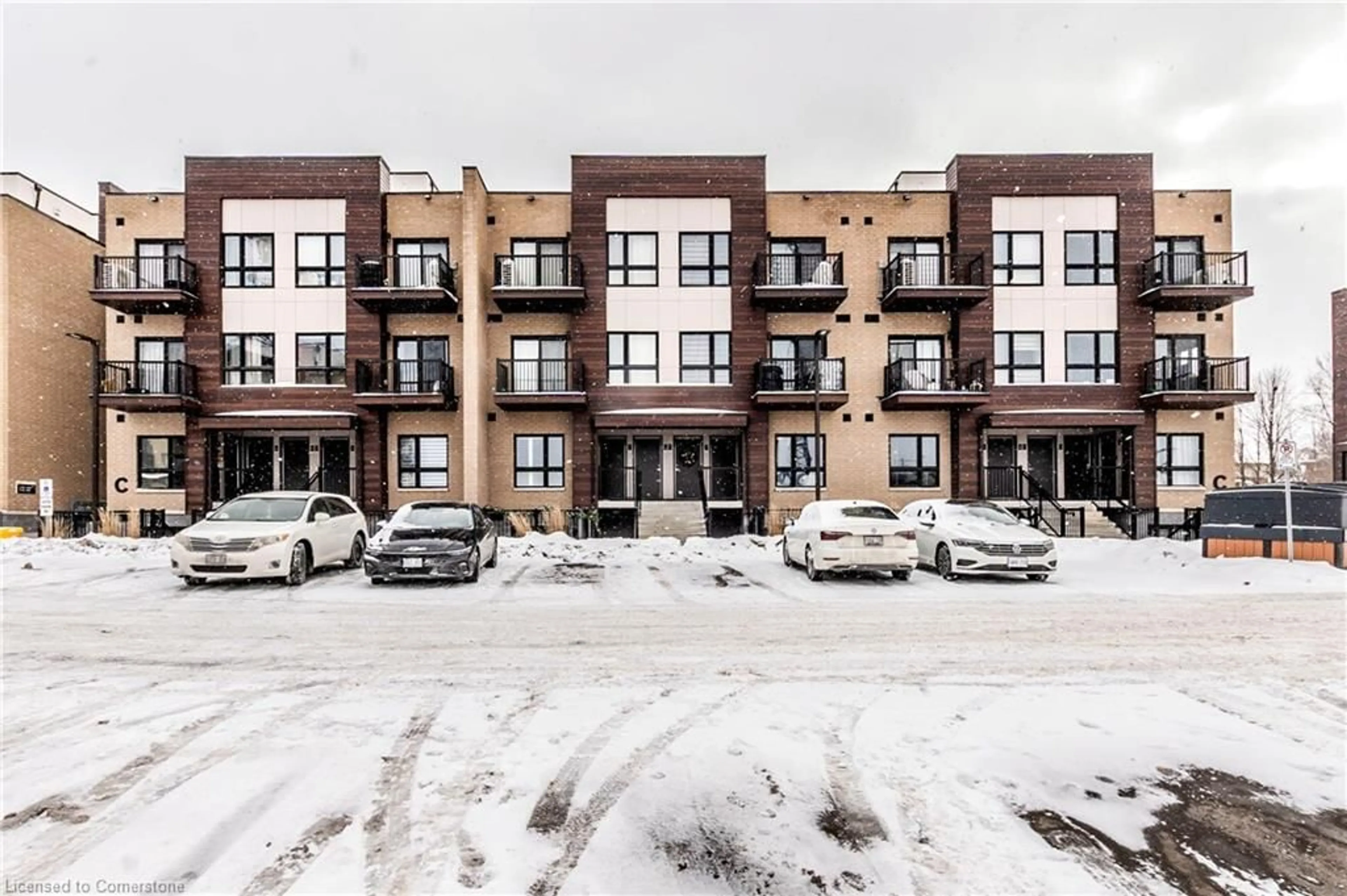 A pic from outside/outdoor area/front of a property/back of a property/a pic from drone, building for 10 Palace St #C15, Kitchener Ontario N2E 0J3