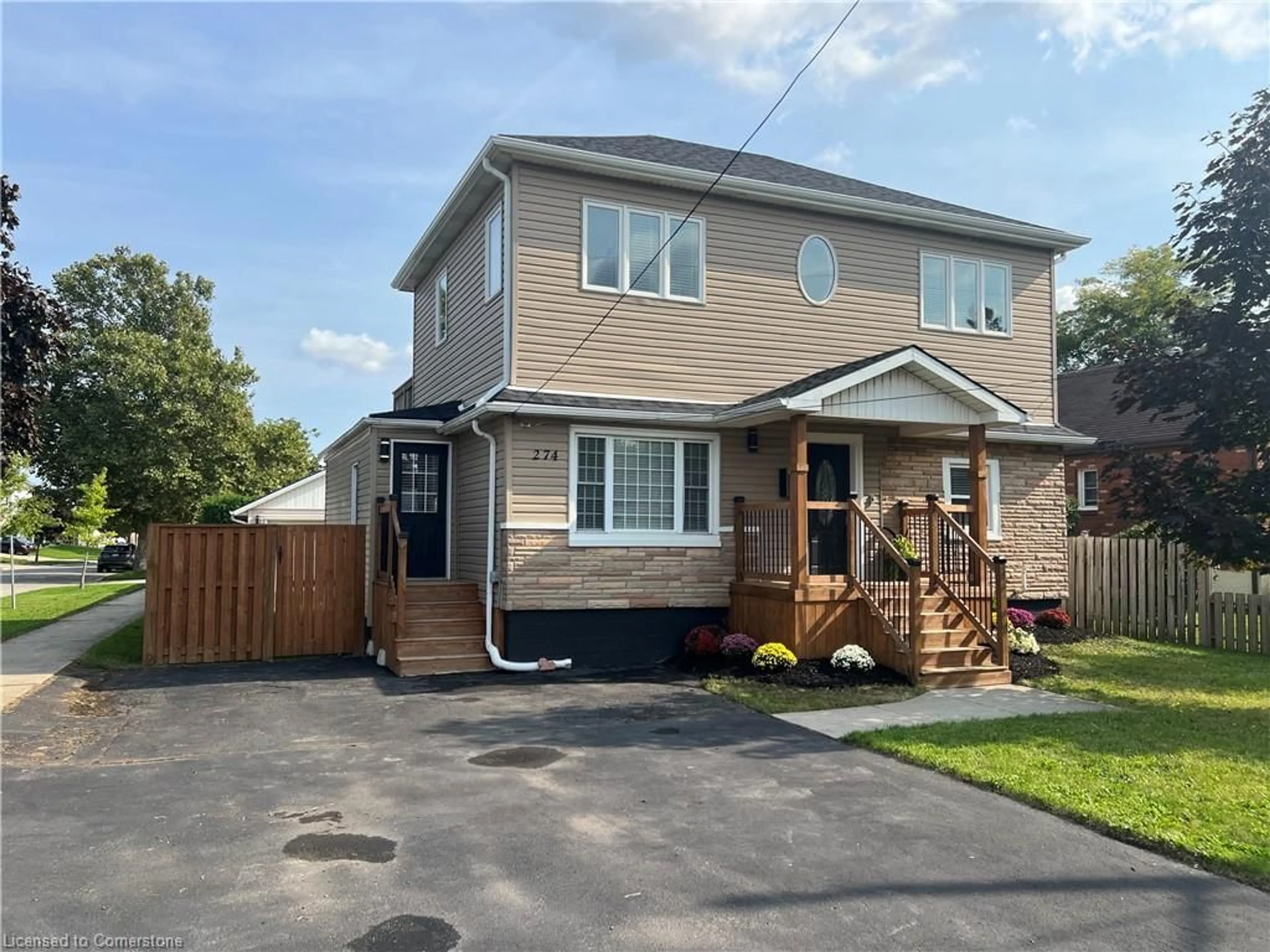 Home with vinyl exterior material, street for 274 Margaret Ave, Stoney Creek Ontario L8E 2J2