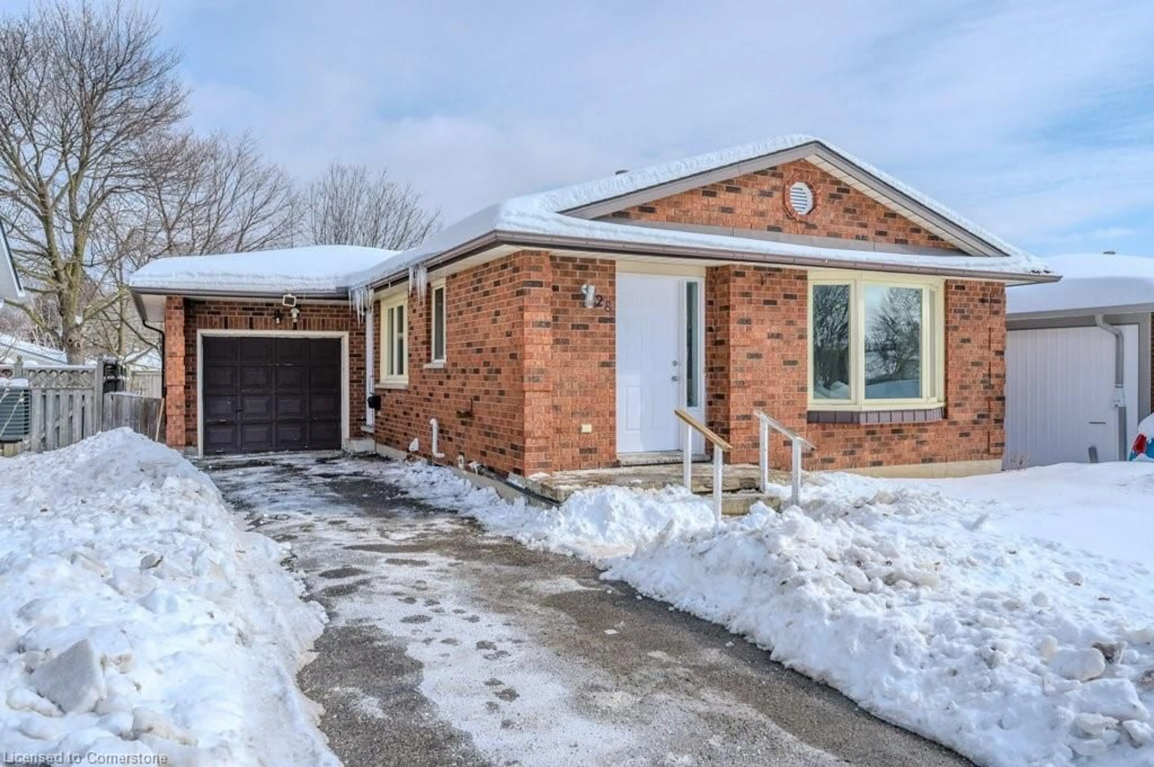 Home with brick exterior material, street for 28 Summerhill Cres, Kitchener Ontario N2N 2Y1