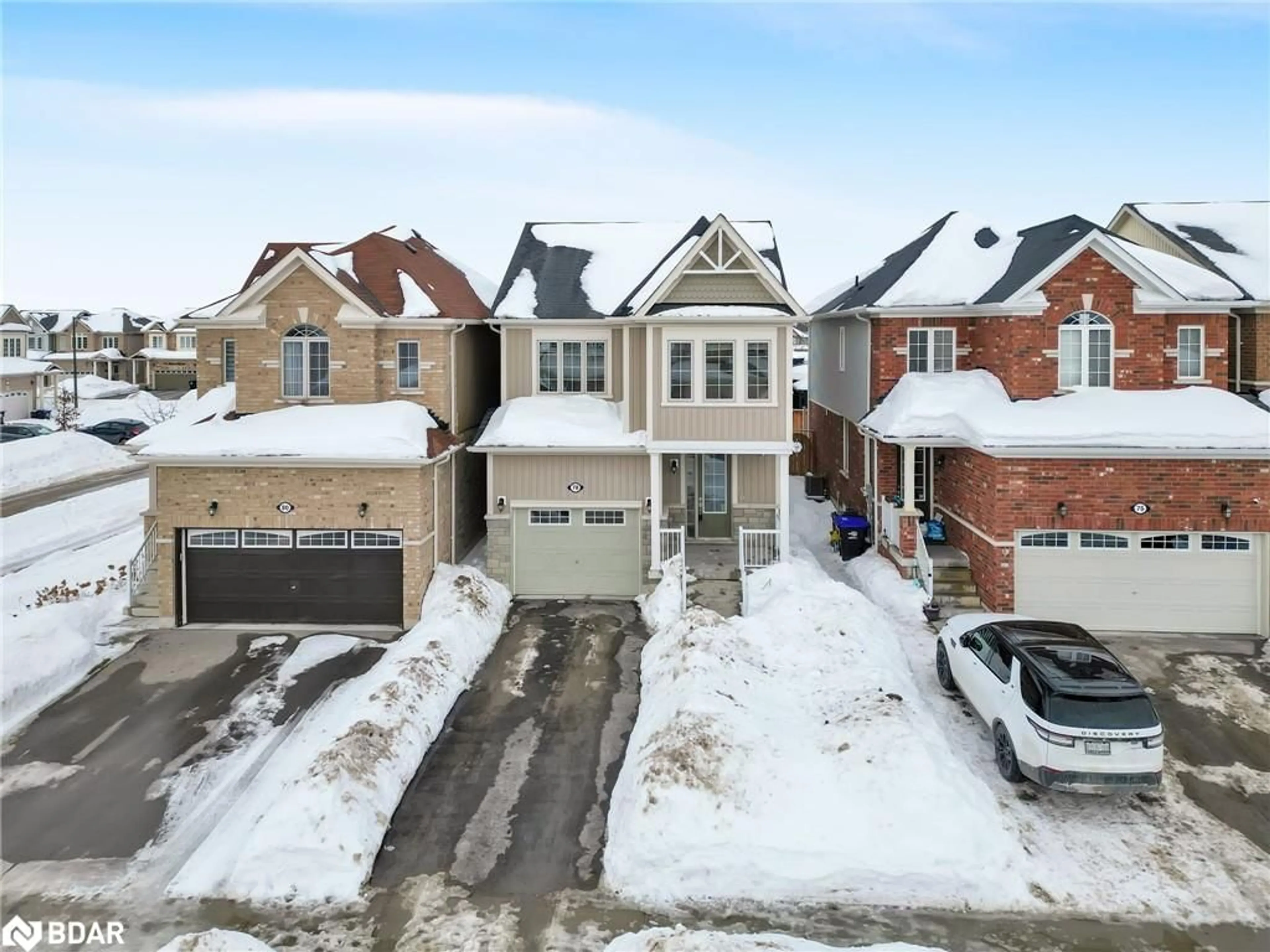 A pic from outside/outdoor area/front of a property/back of a property/a pic from drone, street for 78 Wagner Cres, Angus Ontario L3W 0R6