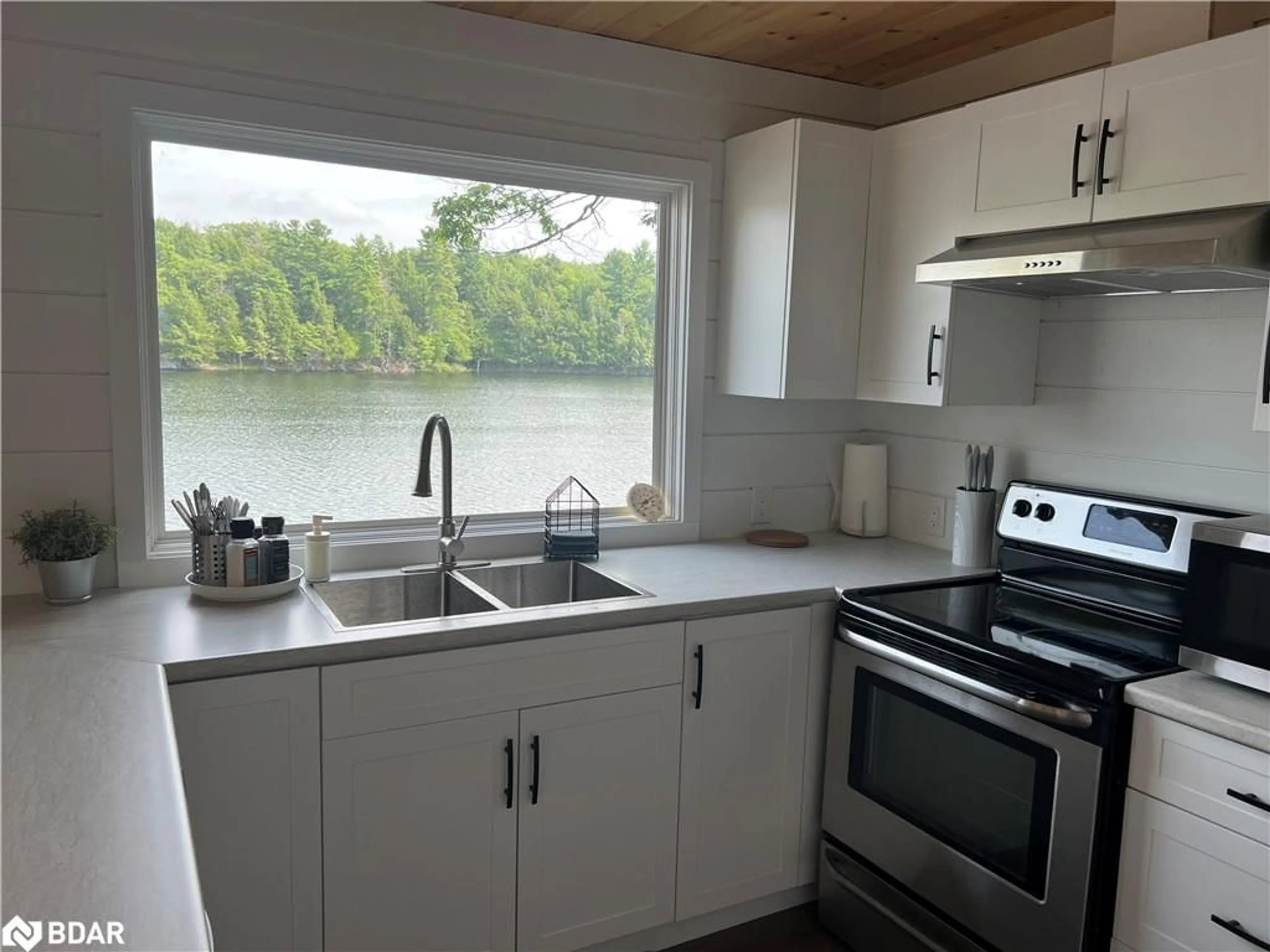 Open concept kitchen, unknown for 203 Healey Lake Water Rd, ARCHIPELAGO Ontario P0C 1H0