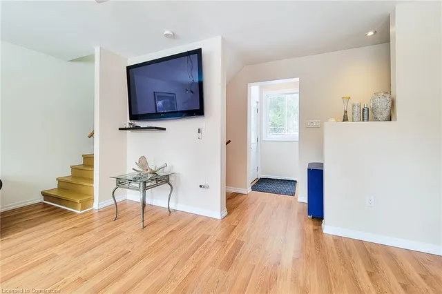 Additional property image - 354 Old Brock Rd