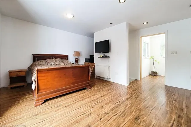 Additional property image - 354 Old Brock Rd