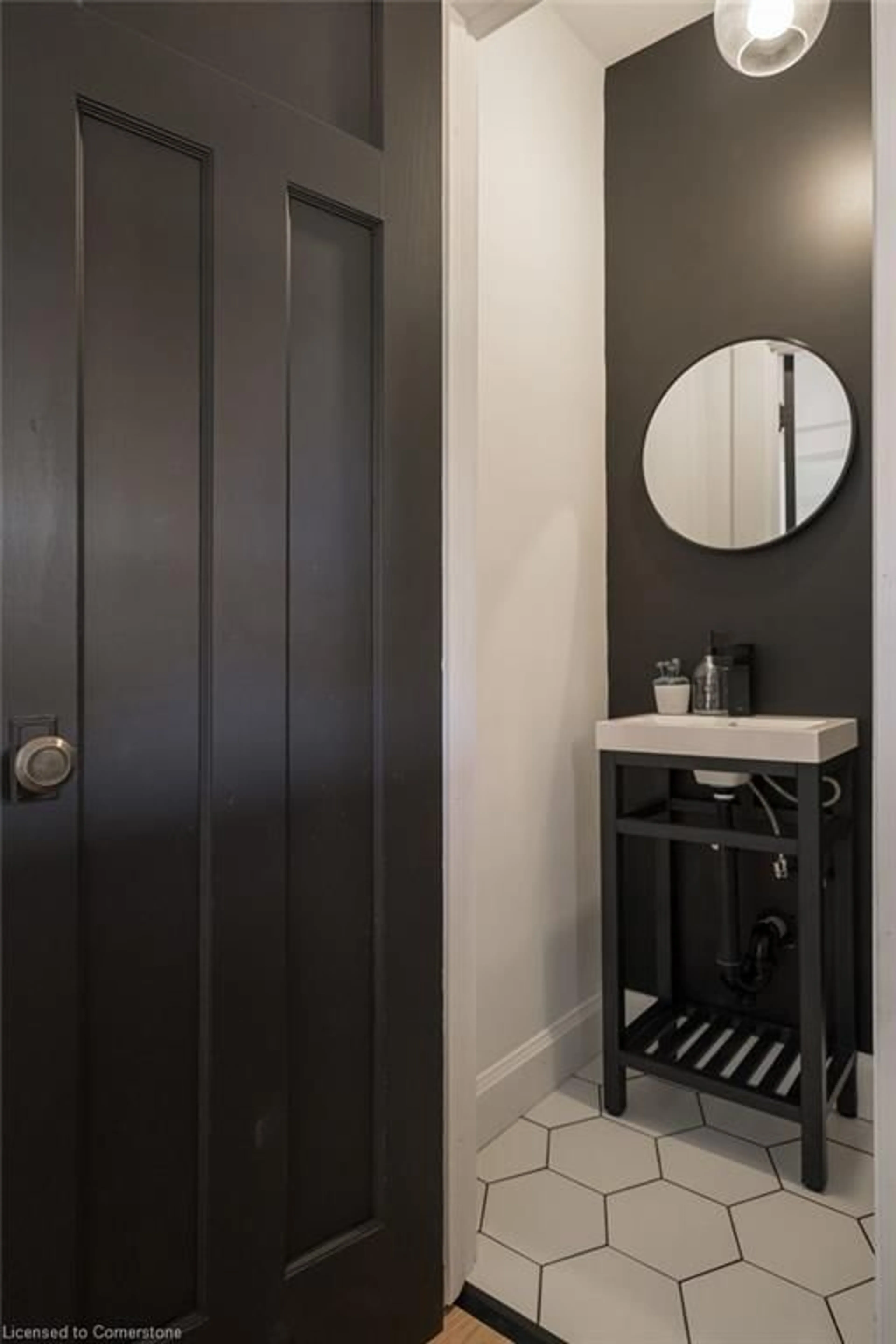 Contemporary bathroom, unknown for 113 Eastbourne Ave, Hamilton Ontario L8M 2M9