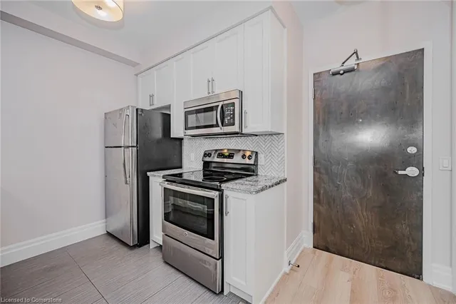 Additional property image - 112 King St Unit 806
