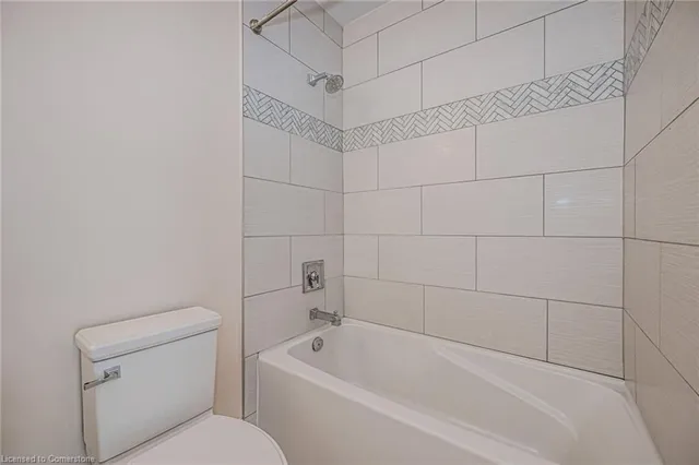 Additional property image - 112 King St Unit 806