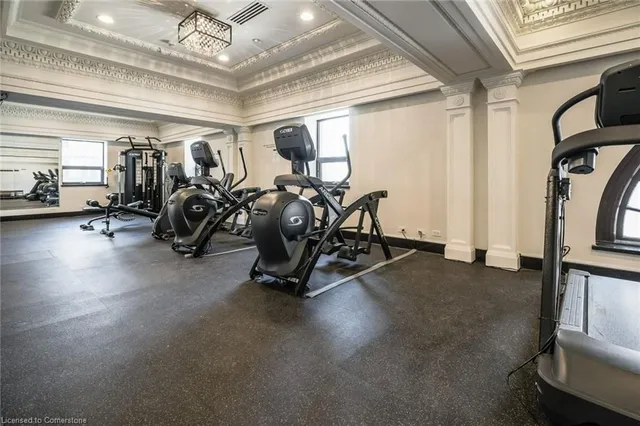 Additional property image - 112 King St Unit 806