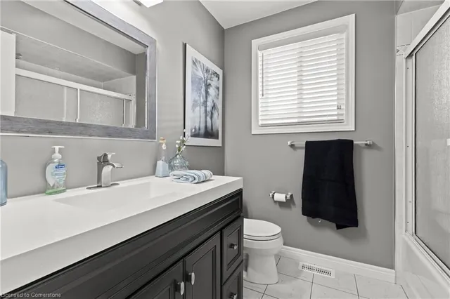 Additional property image - 21 Tuscani Dr