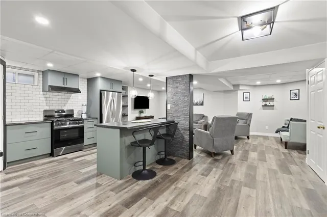Additional property image - 21 Tuscani Dr