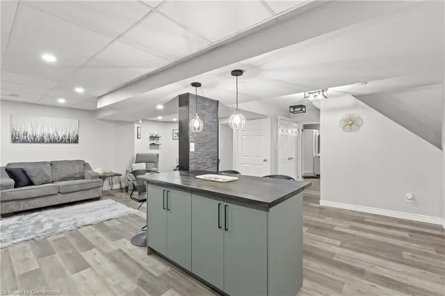 Additional property image - 21 Tuscani Dr