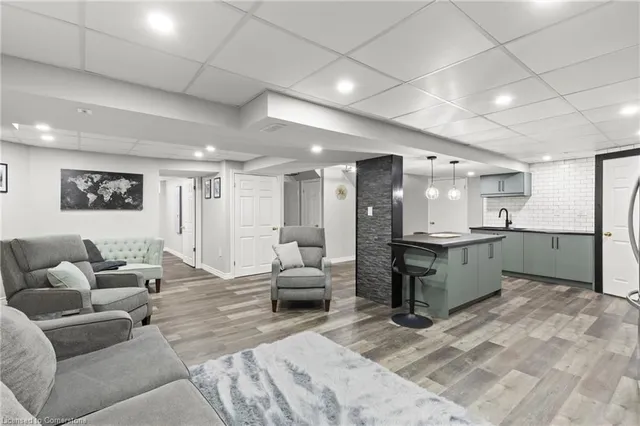 Additional property image - 21 Tuscani Dr