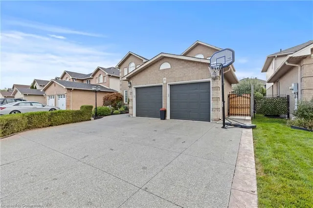 Additional property image - 21 Tuscani Dr