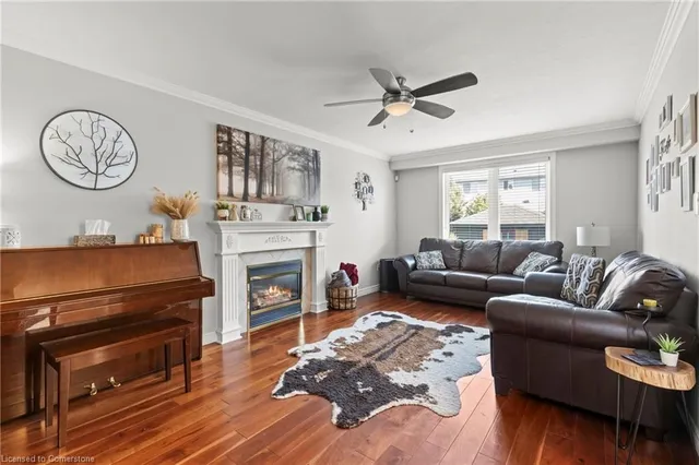 Additional property image - 21 Tuscani Dr