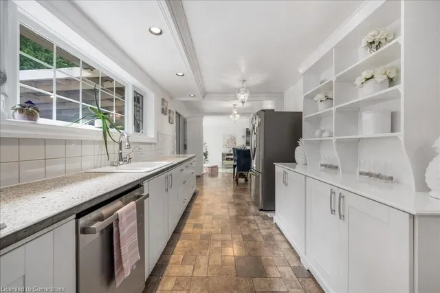 Additional property image - 365 Eleanor Pl