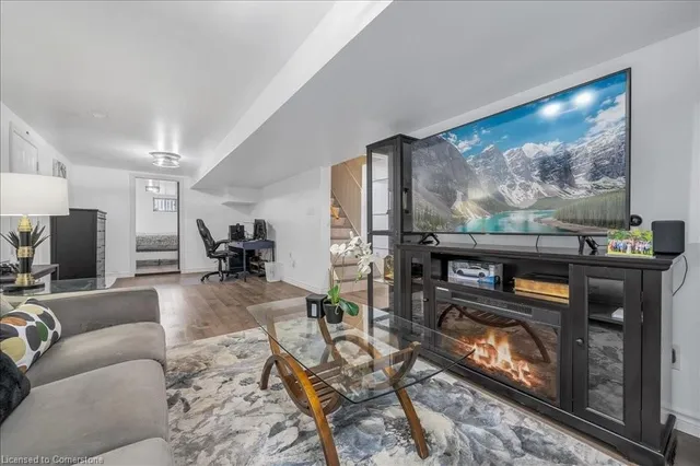 Additional property image - 365 Eleanor Pl