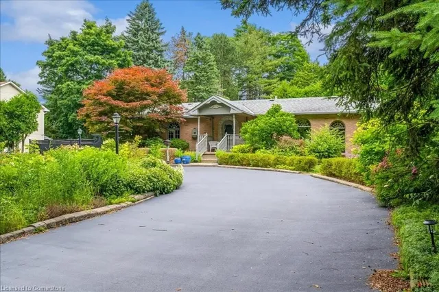 Additional property image - 365 Eleanor Pl