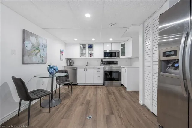 Additional property image - 365 Eleanor Pl