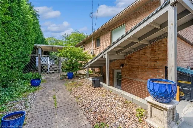 Additional property image - 365 Eleanor Pl