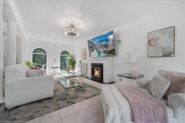 Additional property image - 365 Eleanor Pl