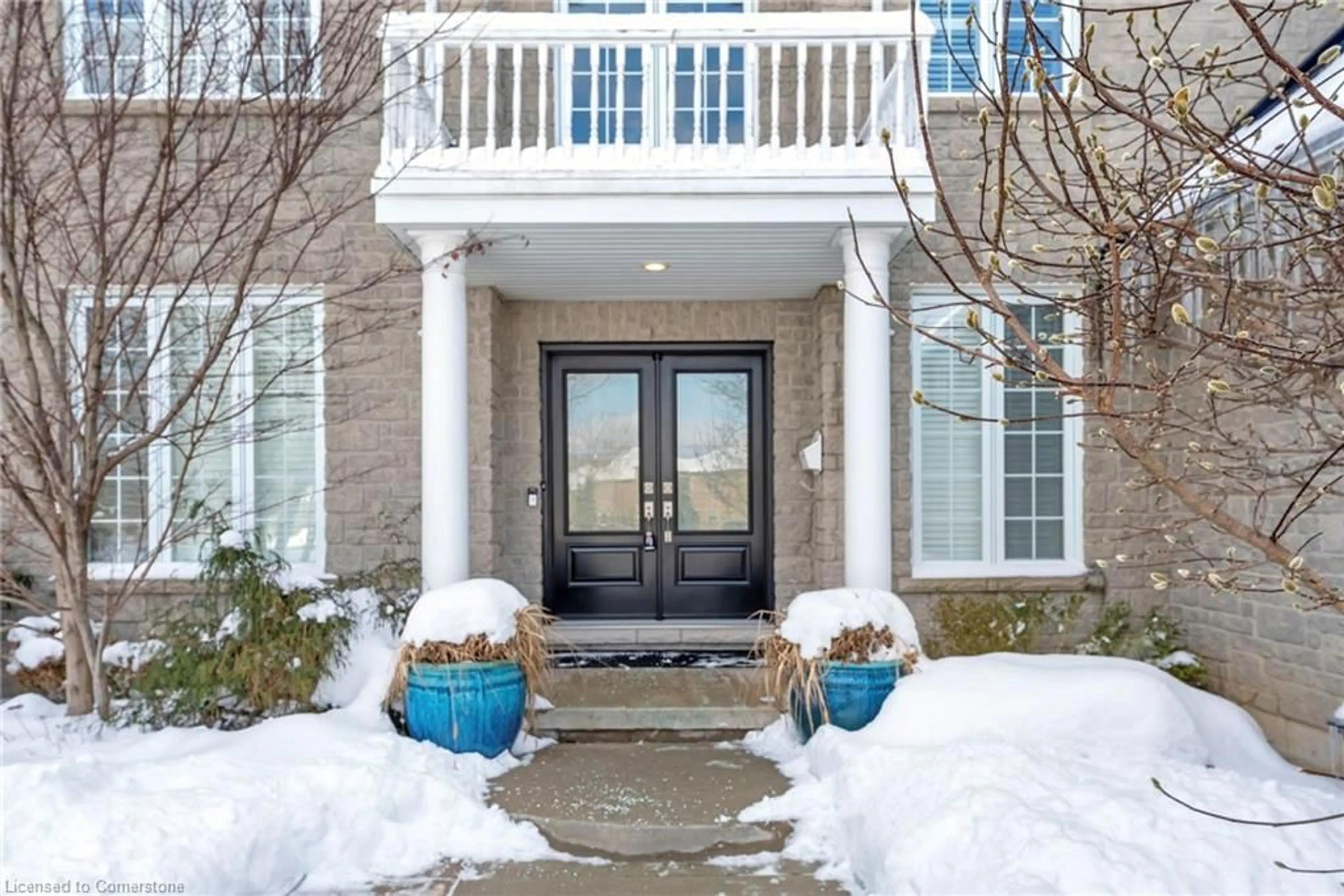 Indoor entryway for 636 Greenravine Dr, Ancaster Ontario L9G 3W2