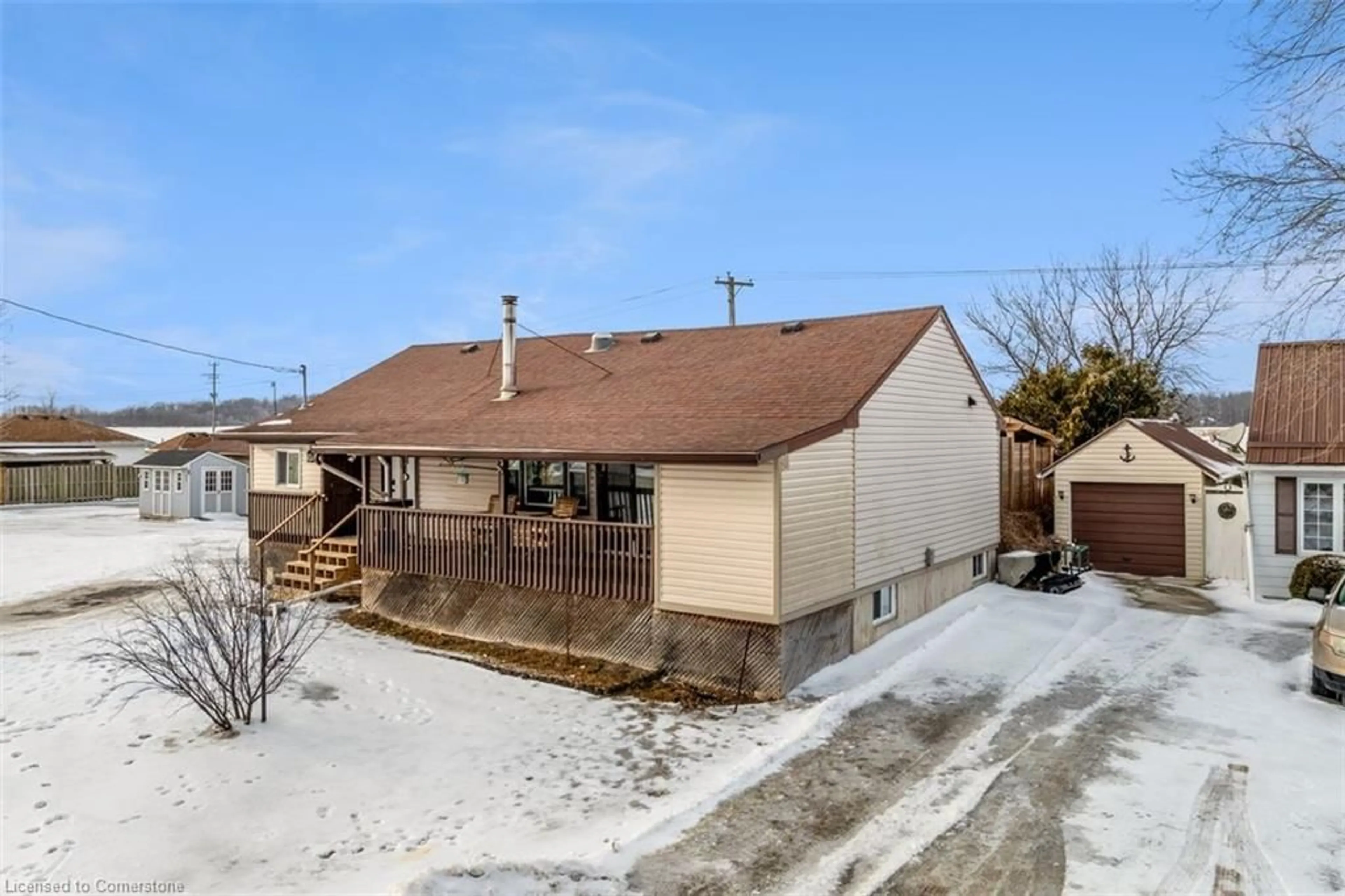 A pic from outside/outdoor area/front of a property/back of a property/a pic from drone, street for 1199 Lakeshore Rd, Haldimand County Ontario N0A 1P0