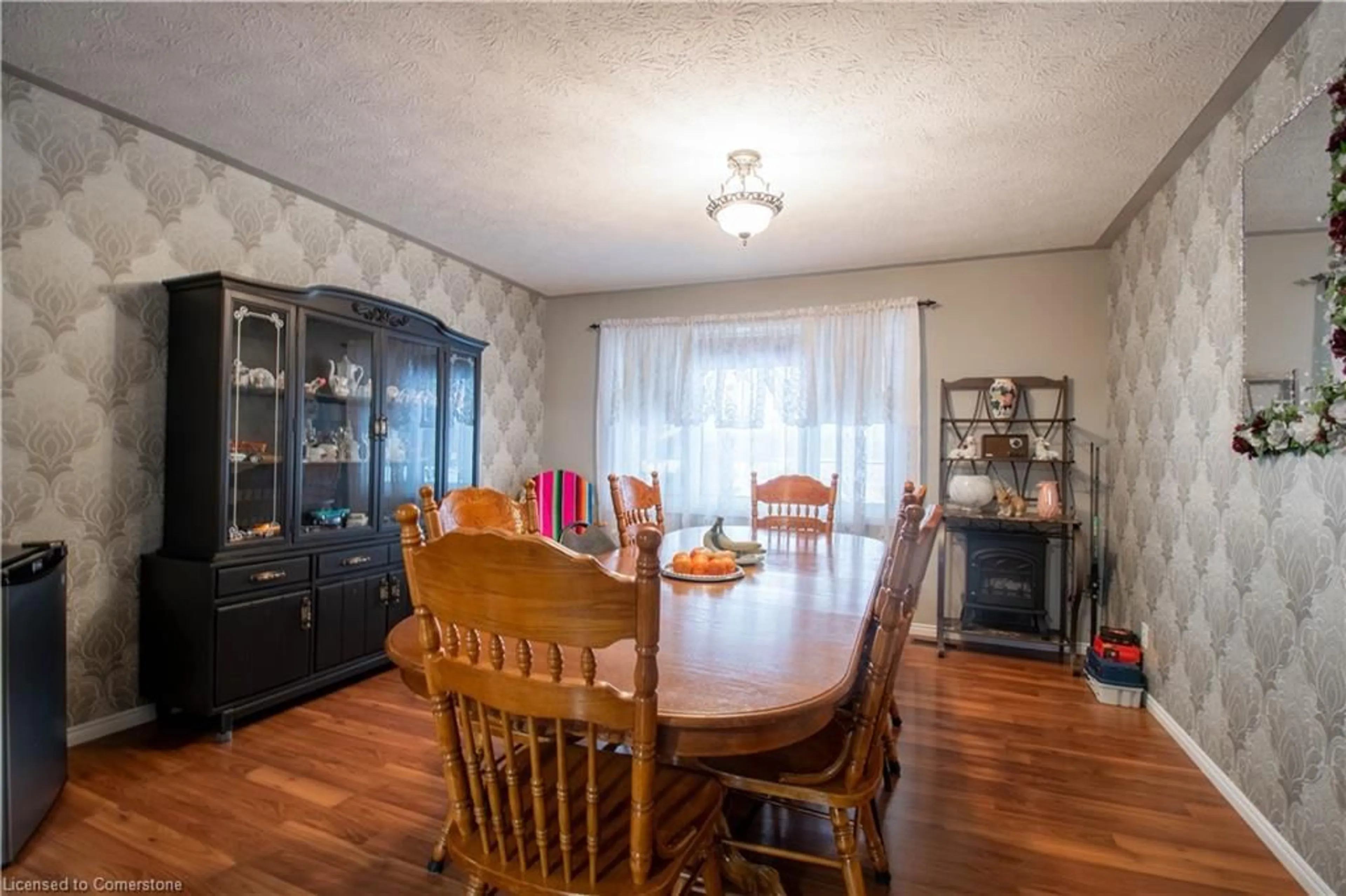 Dining room, wood/laminate floor for 760 Norfolk County 28 Rd, Norfolk County Ontario N0E 1G0