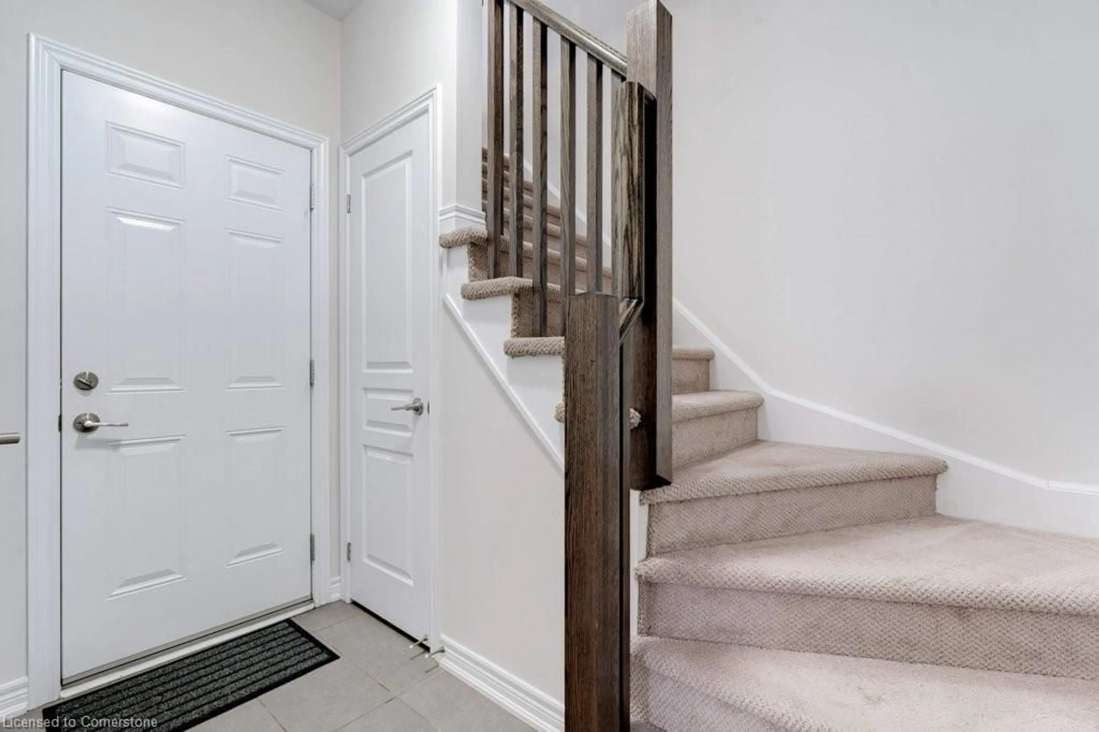 Indoor entryway for 215 Dundas St #25, Waterdown Ontario L8B 0X1