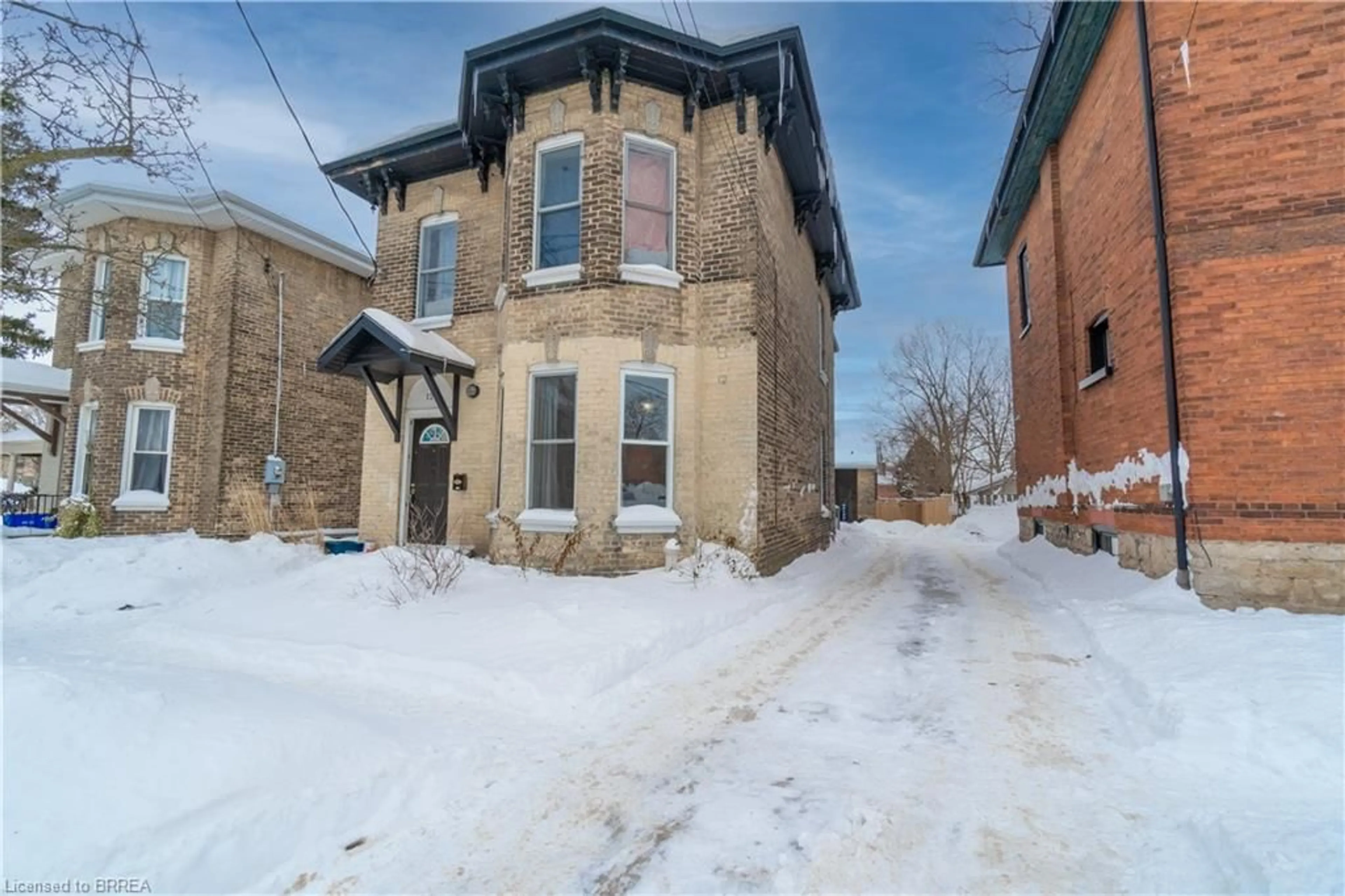 Home with brick exterior material, street for 120 George St, Brantford Ontario N3T 2Y6