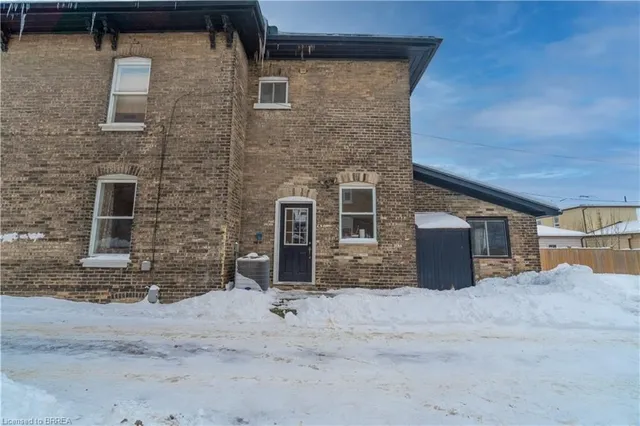 120 George St, Brantford 2