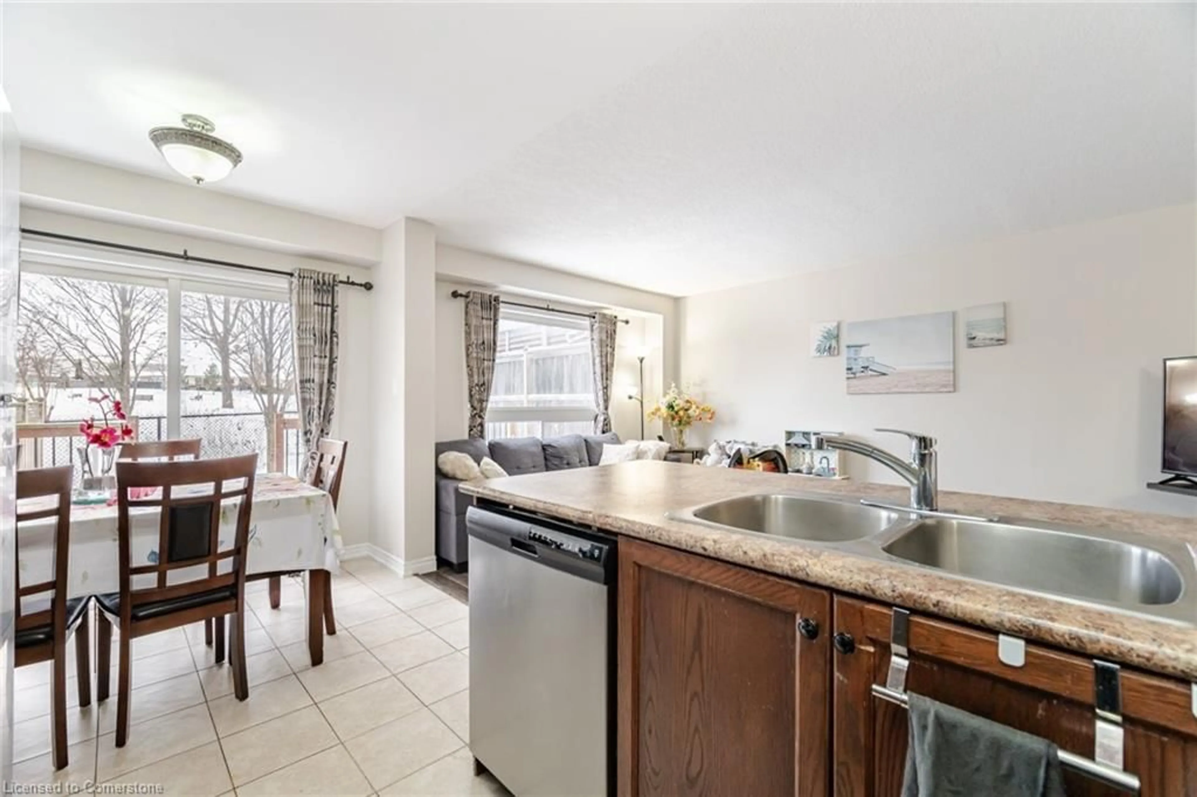 Open concept kitchen, ceramic/tile floor for 88 Bloomington Dr, Cambridge Ontario N1P 1J5