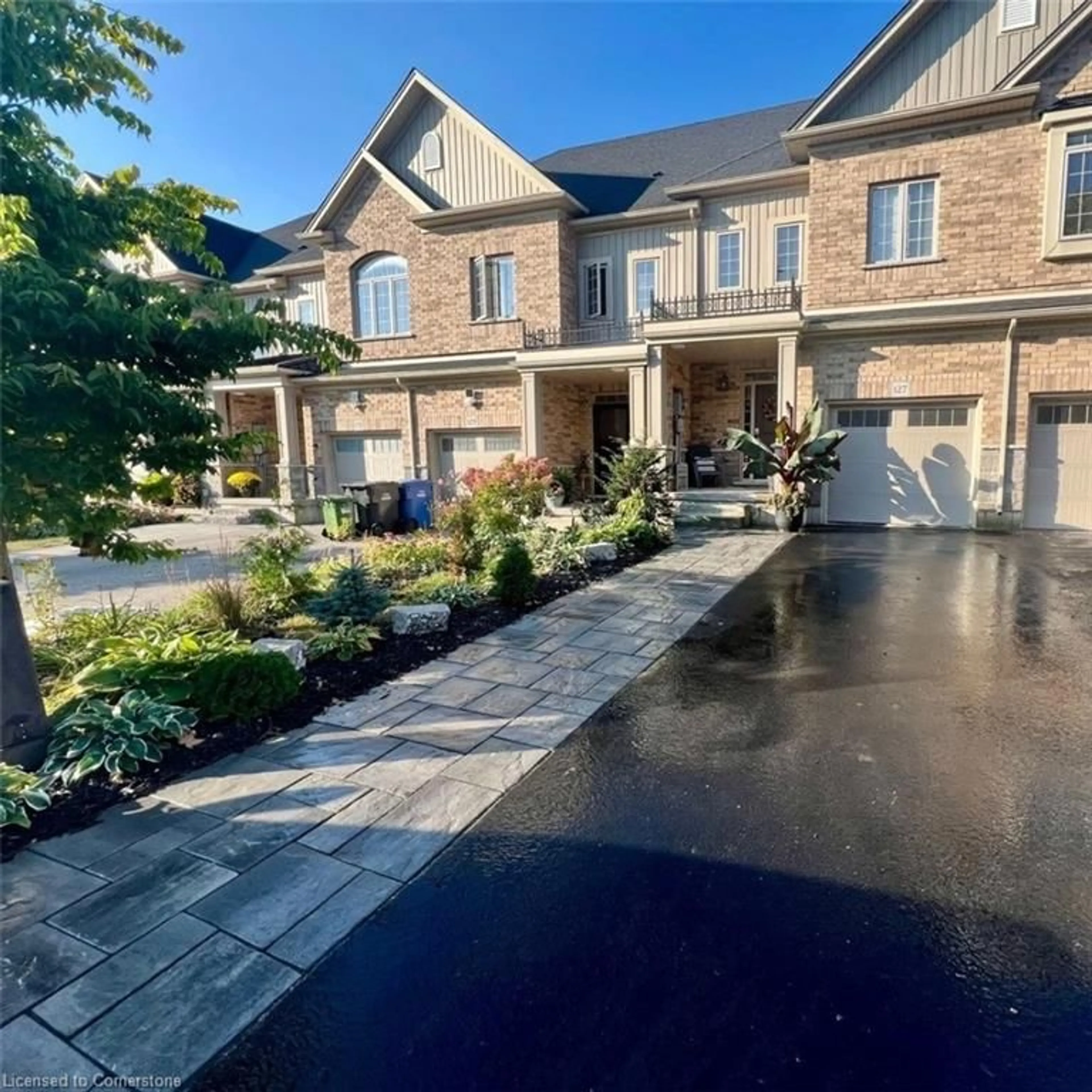 A pic from outside/outdoor area/front of a property/back of a property/a pic from drone, street for 127 Law Drive Dr, Guelph Ontario N1E 0H5