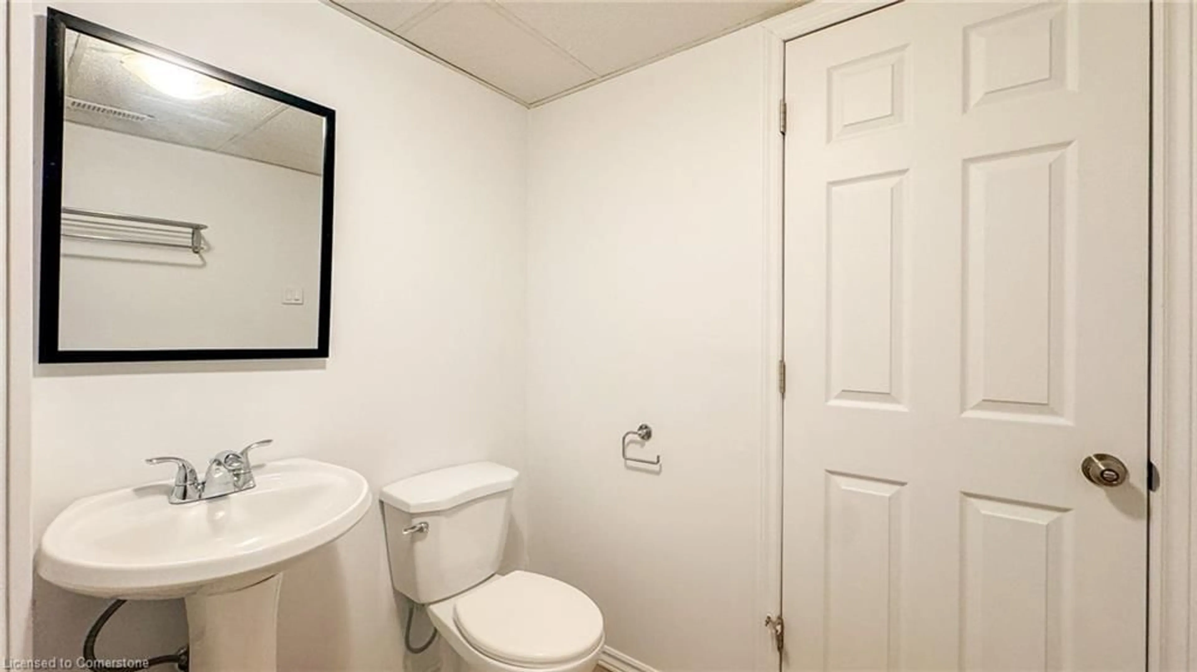 Standard bathroom, floor is not visible for 1200 Cheapside St #23, London Ontario N5Y 5J6