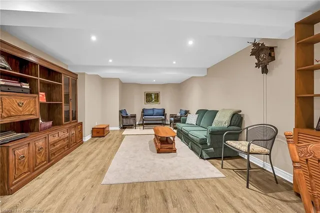 Additional property image - 93 Twentyplace Blvd