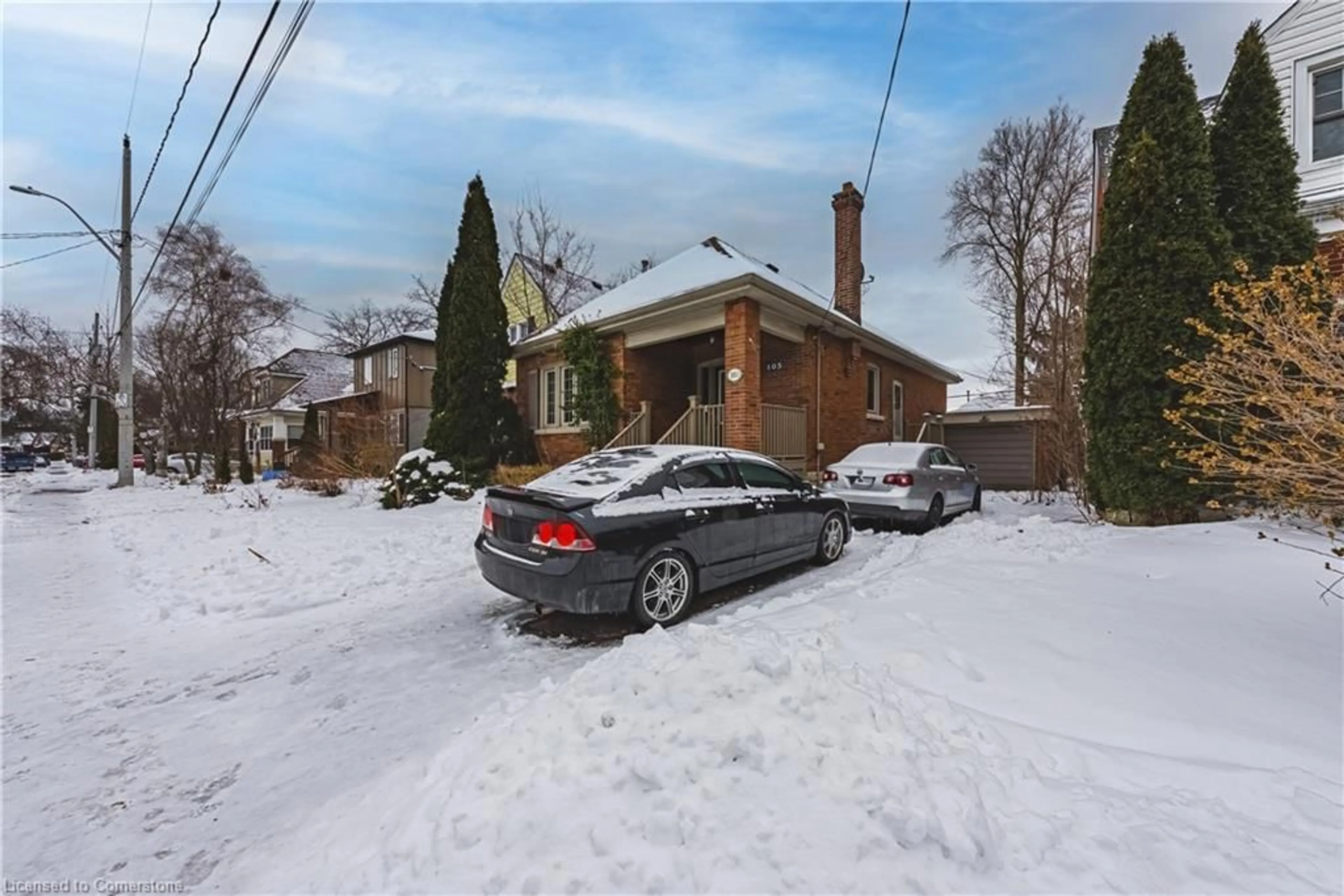 A pic from outside/outdoor area/front of a property/back of a property/a pic from drone, street for 103 Arkell St, Hamilton Ontario L8S 1N6