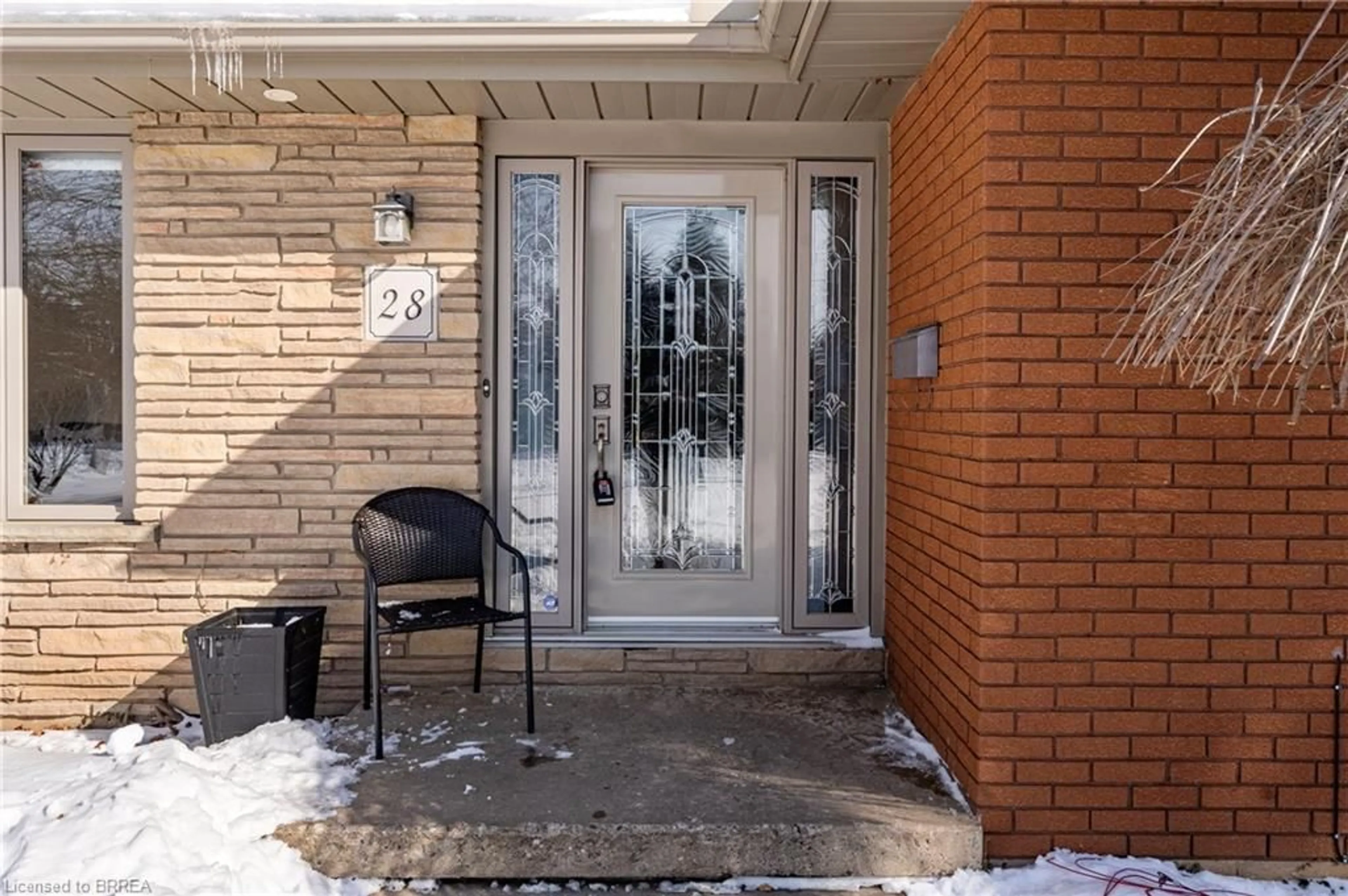 Indoor entryway for 28 Potter Dr, Burford Ontario N0E 1A0