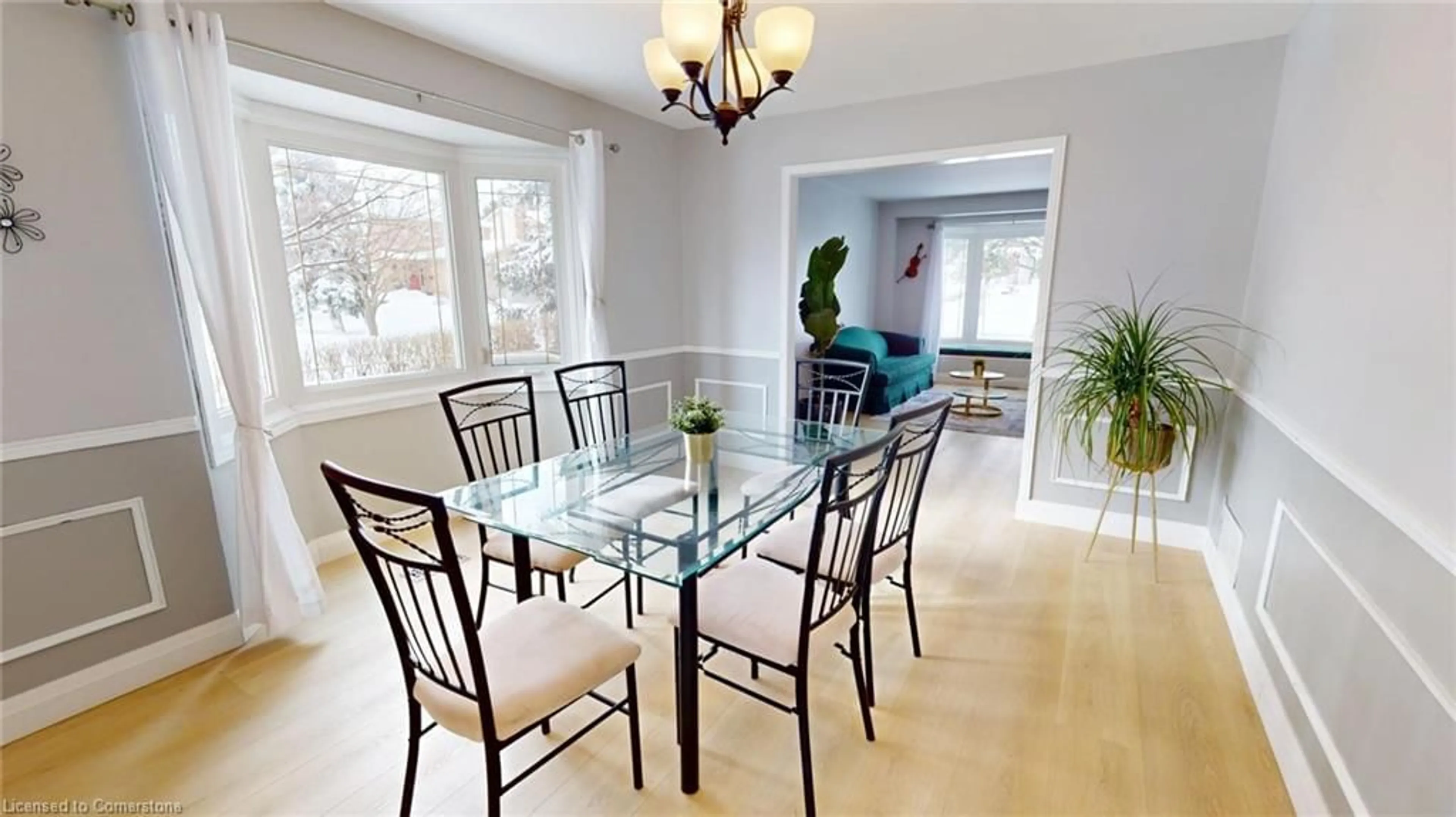 Dining room, unknown for 2010 Keller Crt, Burlington Ontario L7P 4N4