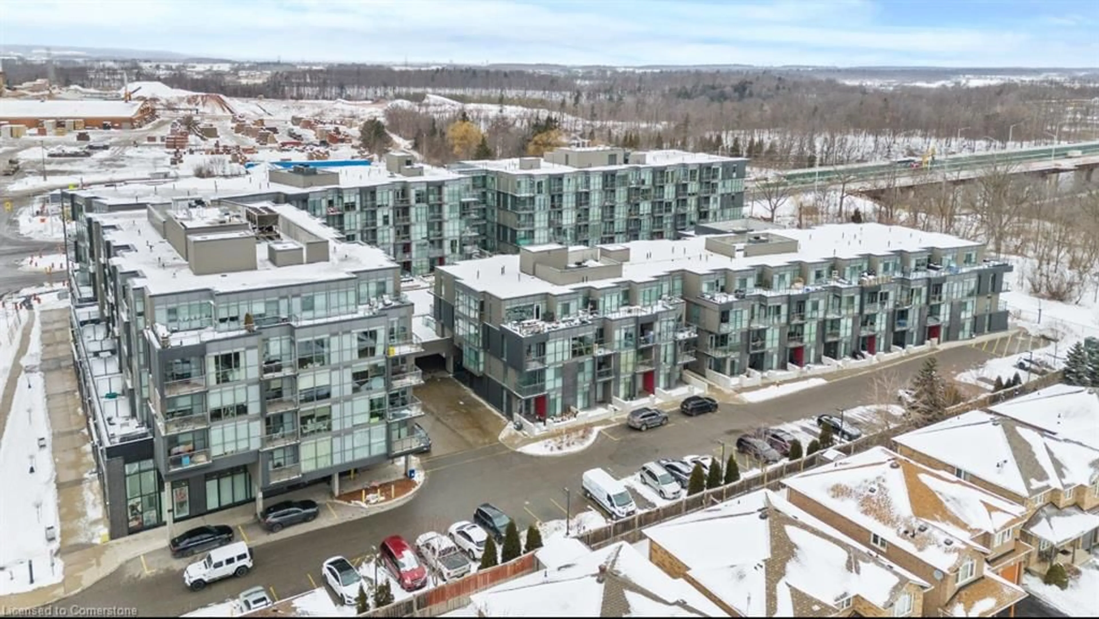 A pic from outside/outdoor area/front of a property/back of a property/a pic from drone, city buildings view from balcony for 5260 Dundas St #C212, Burlington Ontario L7L 0J7