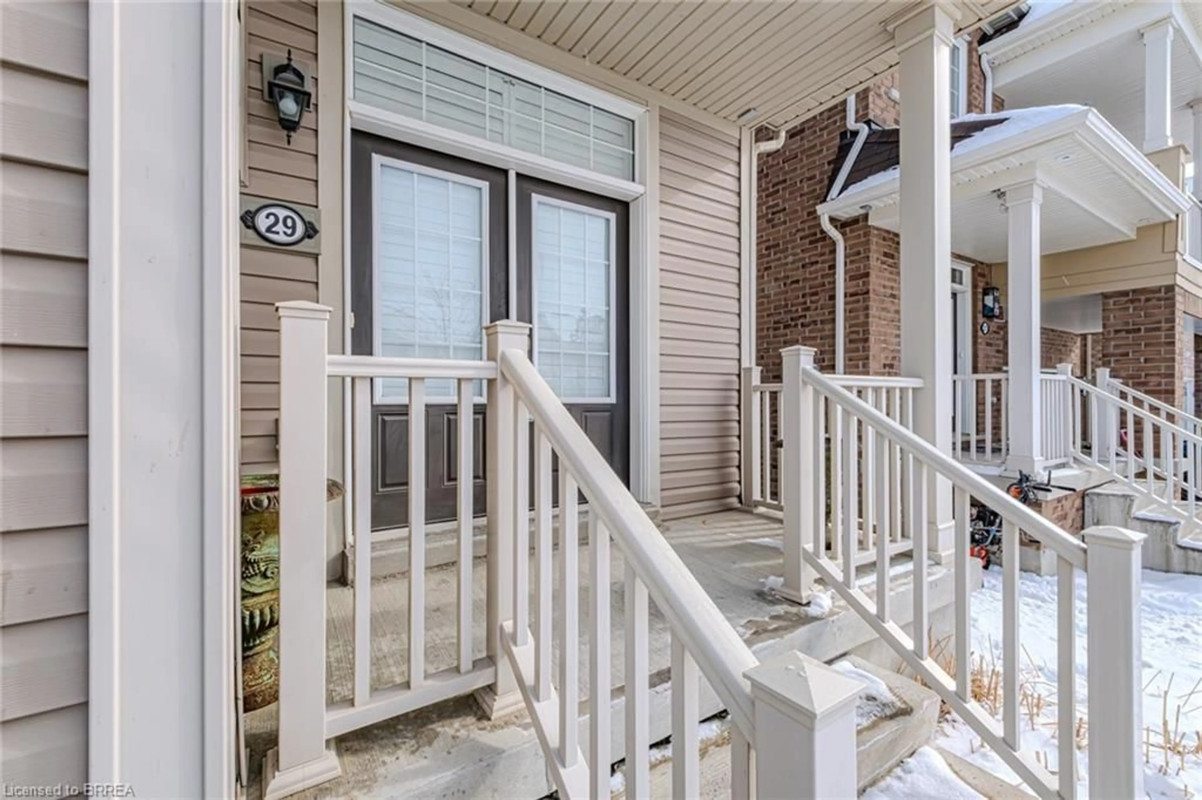 Indoor entryway for 29 Carroll Lane, Brantford Ontario N3T 0J5