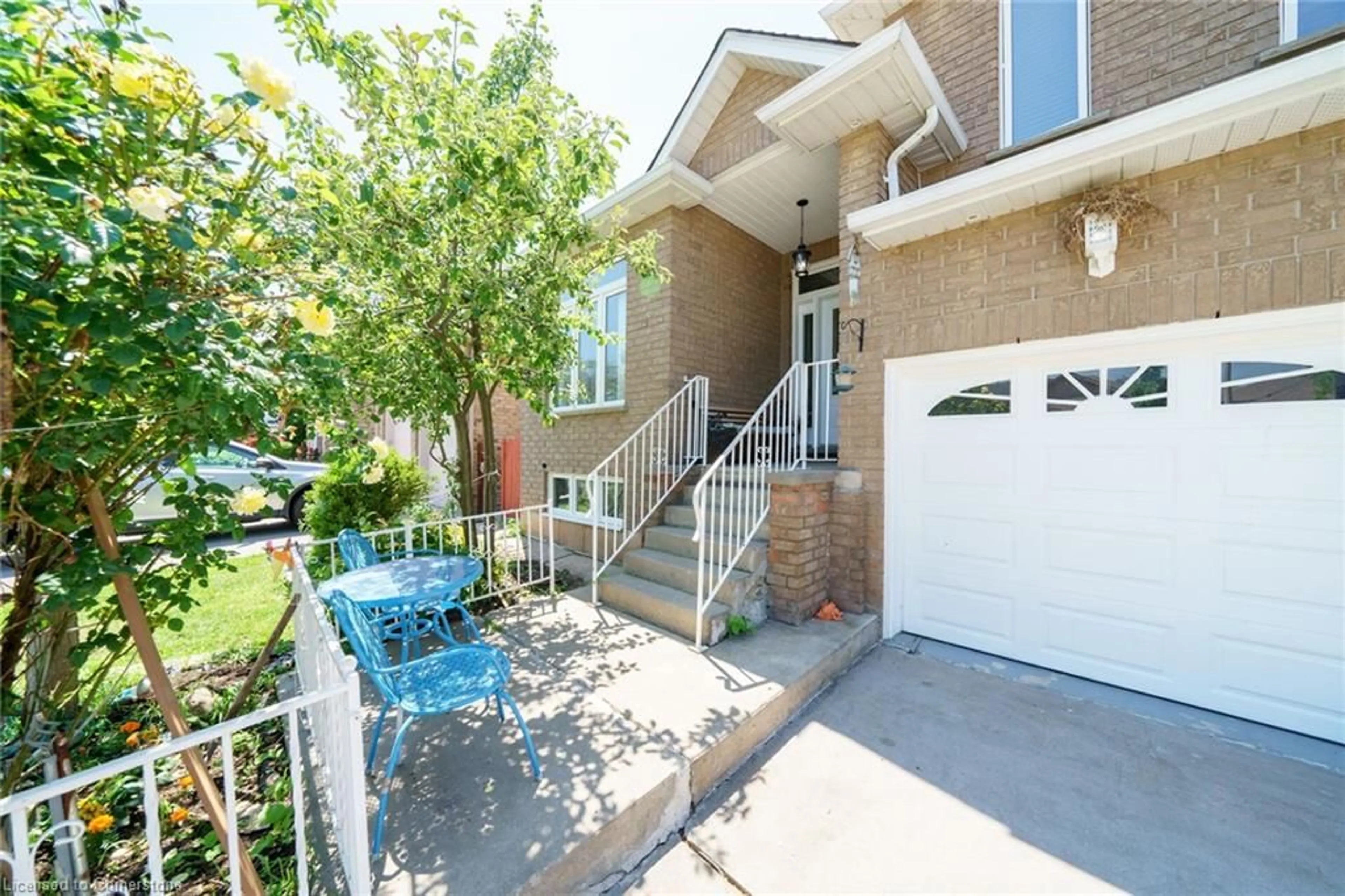 Patio, street for 33 Tallman St, Stoney Creek Ontario L8E 5Y1